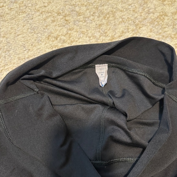 Old Navy Black Leggings High Waist Stretch Cloud - Picture 3 of 3